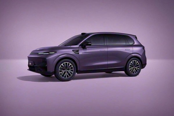 Leapmotor B10 อย่างเป็นทางการ