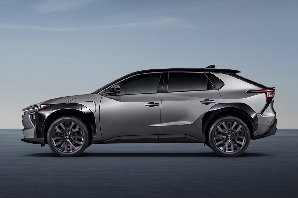 รูป Toyota bZ4X 4WD 2025