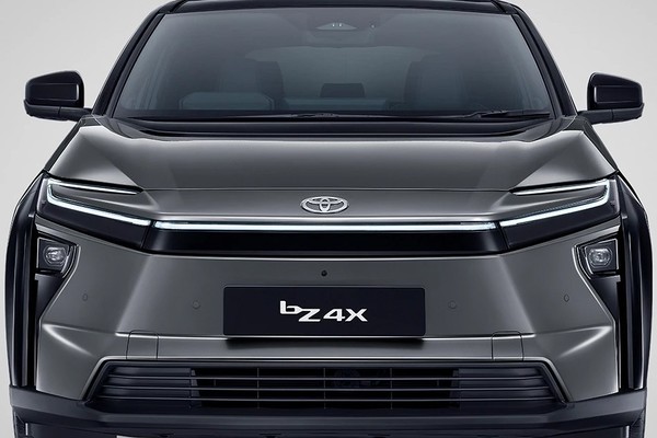 Toyota bZ4X อย่างเป็นทางการ