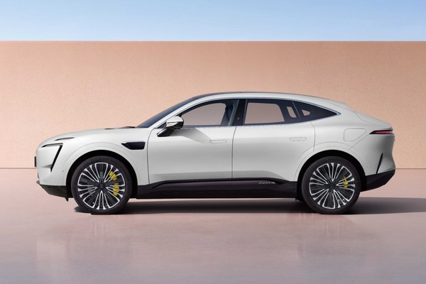 รูป CHANGAN AVATR 11 2025