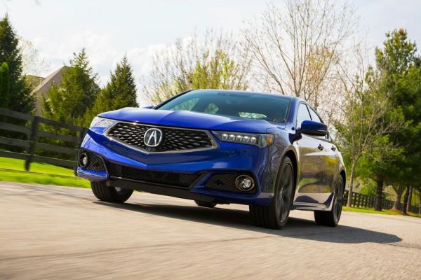 Acura TLX อย่างเป็นทางการ