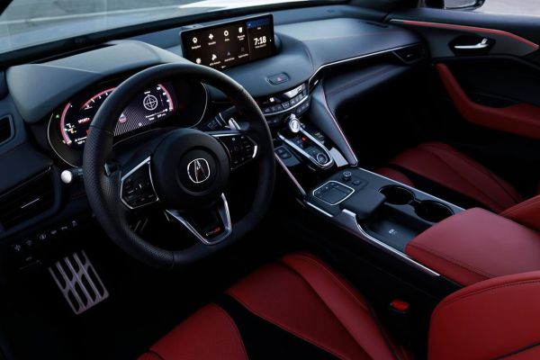 Acura TLX อย่างเป็นทางการ