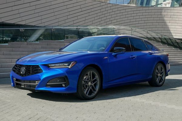 Acura TLX อย่างเป็นทางการ
