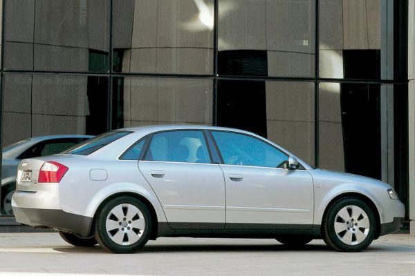 รูป Audi A4 2000