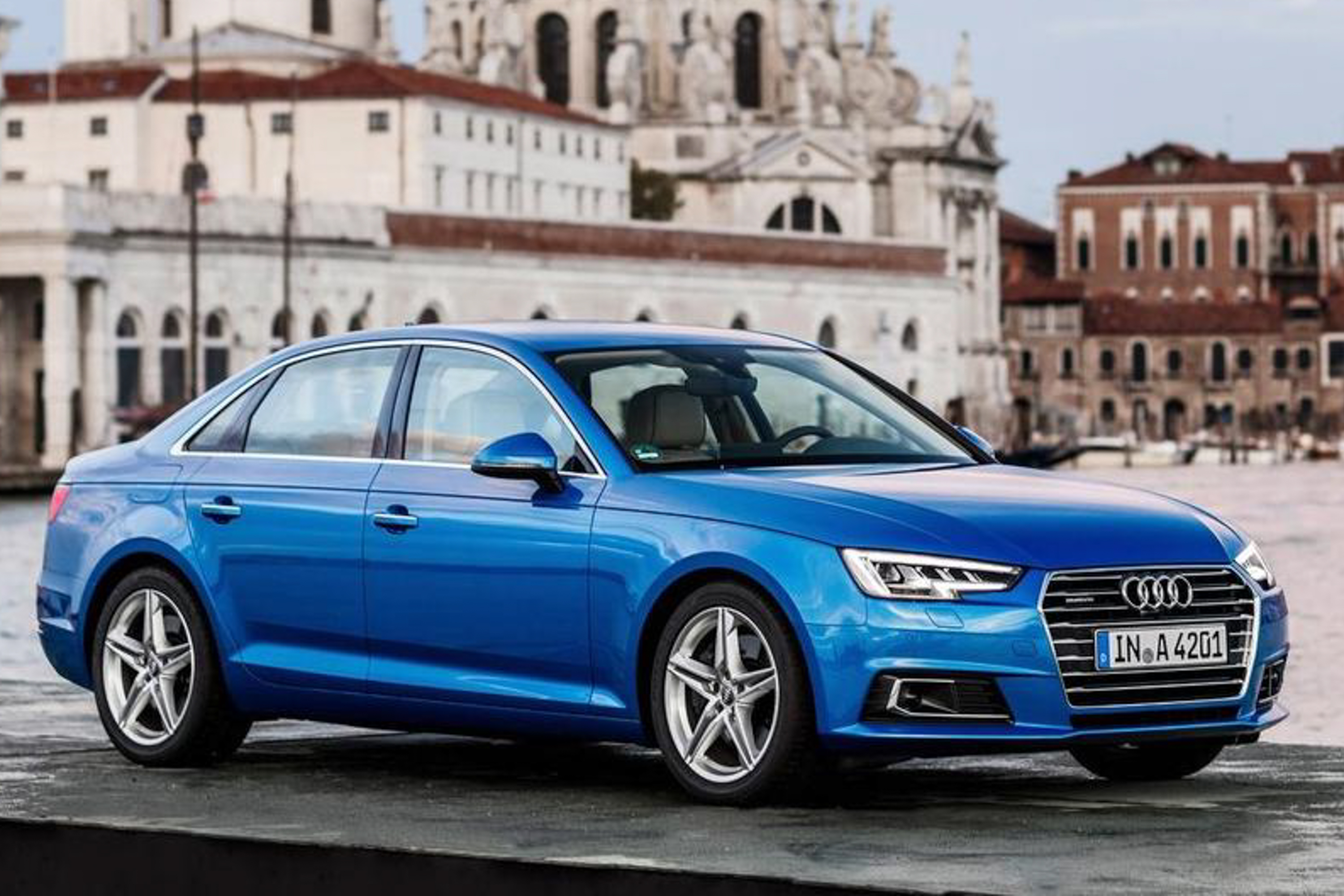 รูป 2016 Audi A4 public