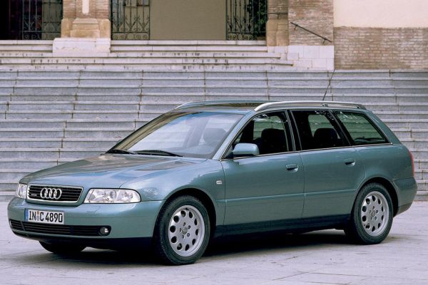 Audi A4 Avant อย่างเป็นทางการ