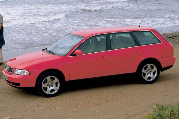Audi A4 Avant อย่างเป็นทางการ