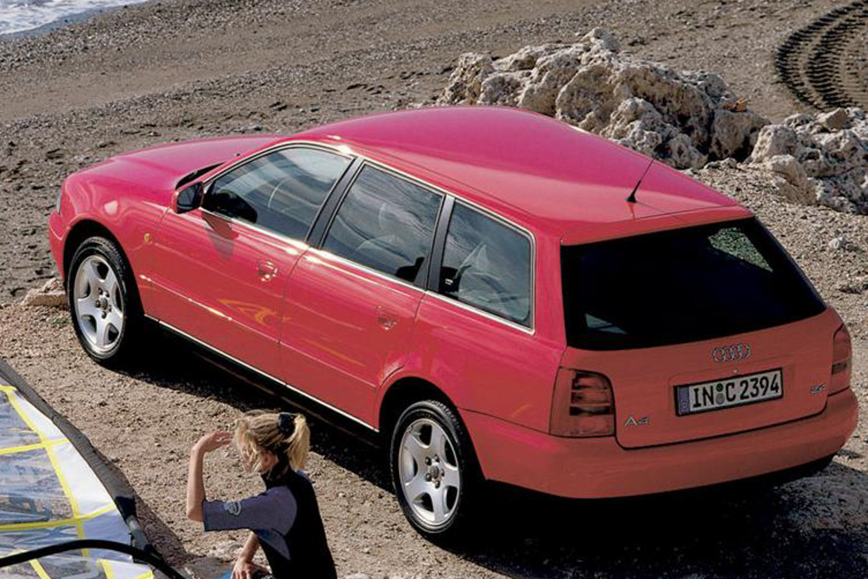 รูป 1998 Audi A4 Avant public
