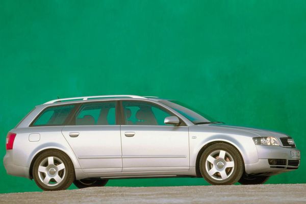 Audi A4 Avant อย่างเป็นทางการ