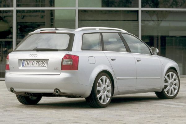Audi A4 Avant อย่างเป็นทางการ