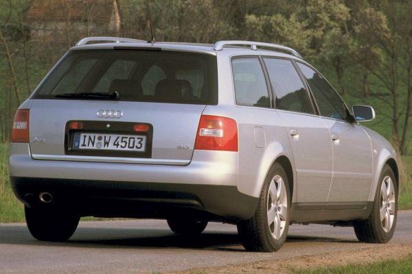 รูป Audi A6 Avant 2001