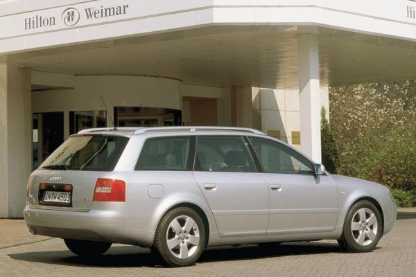 รูป Audi A6 Avant 2001