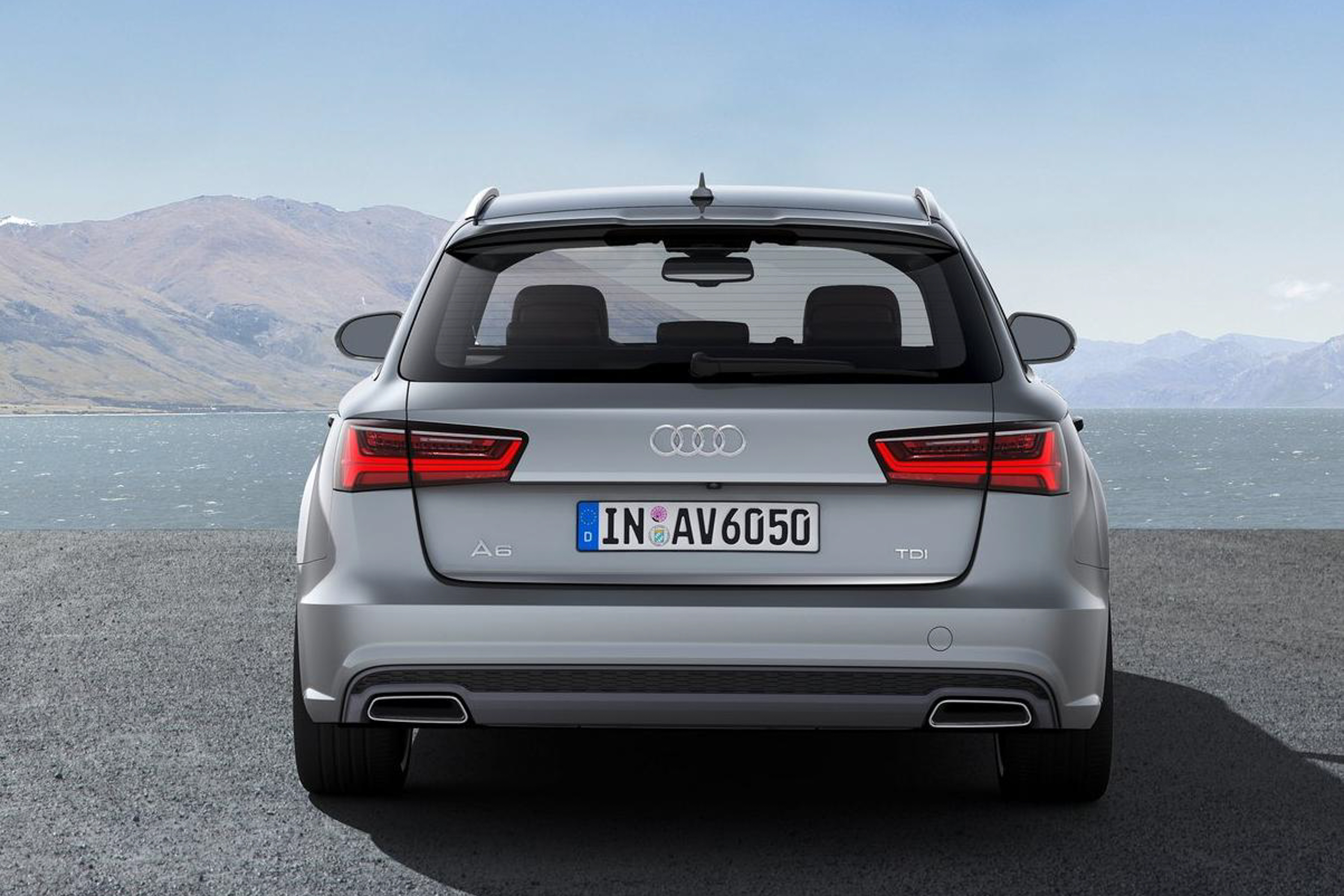 รูป 2015 Audi A6 Avant public