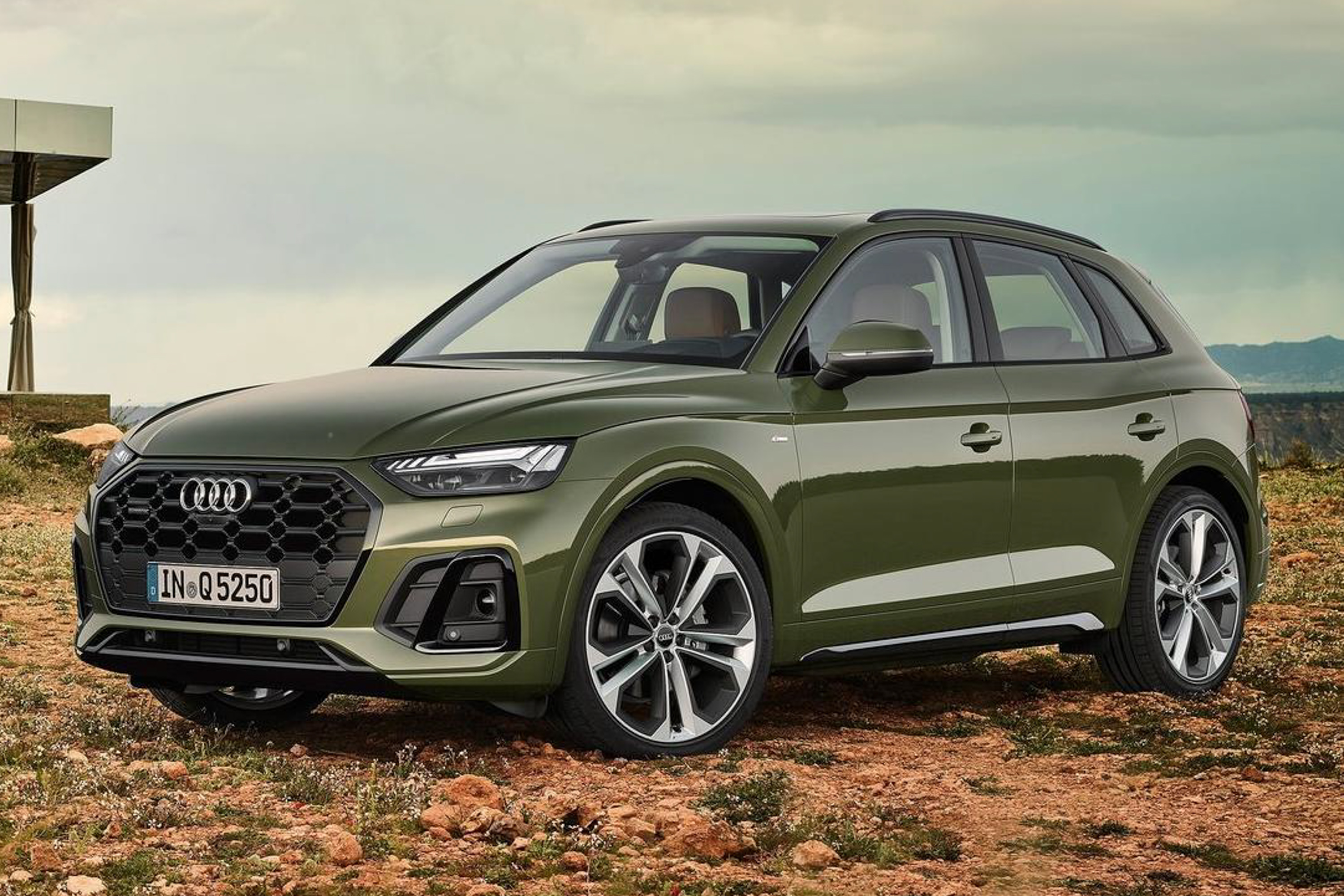รูป 2021 Audi Q5 public