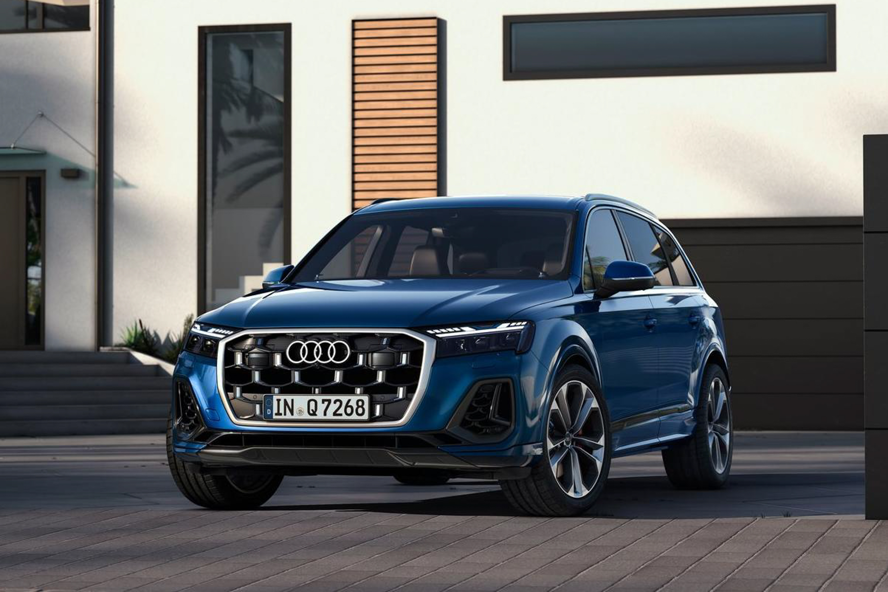 รูป 2025 Audi Q7 public