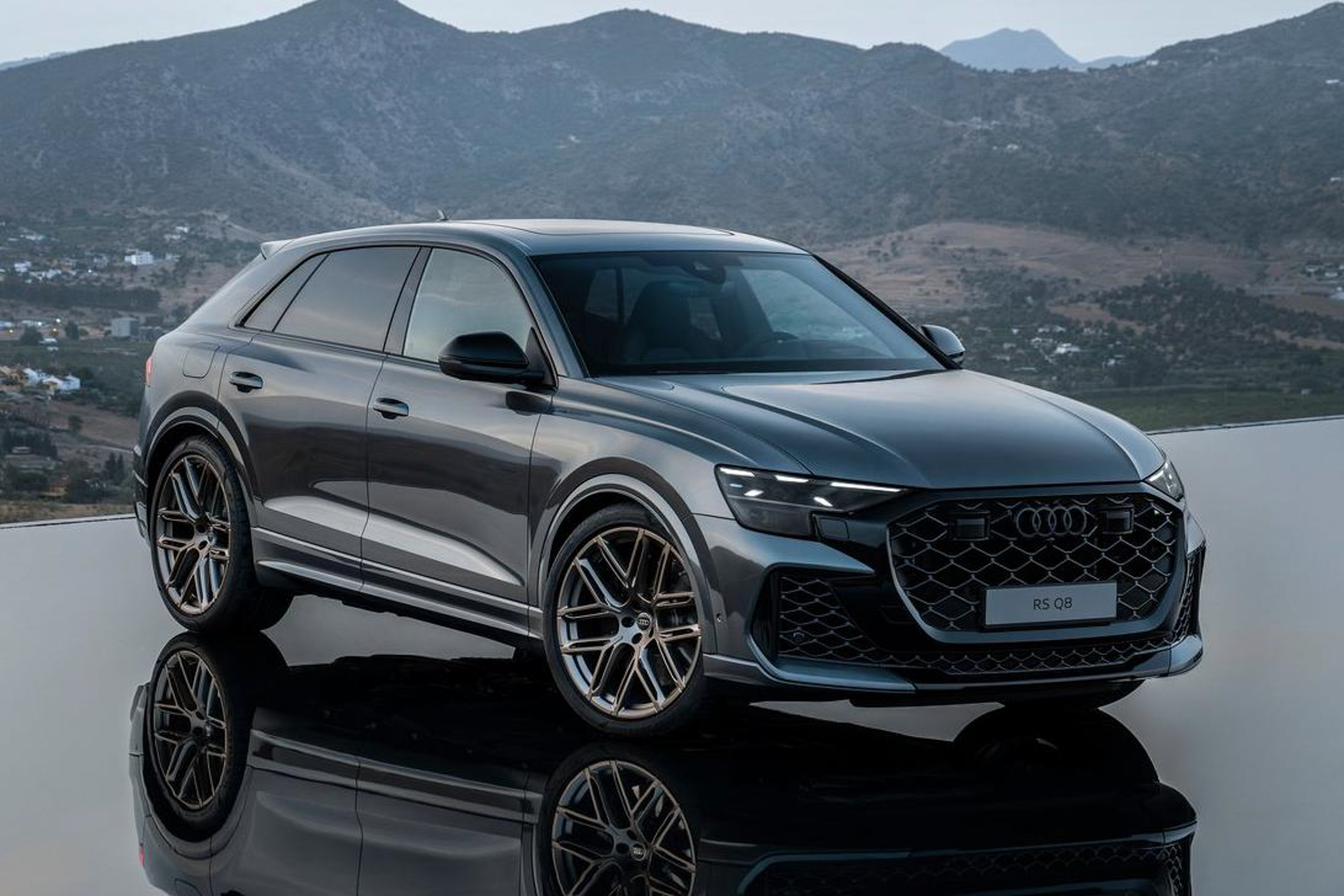 รูป Audi RS Q8 quattro Performance 2025