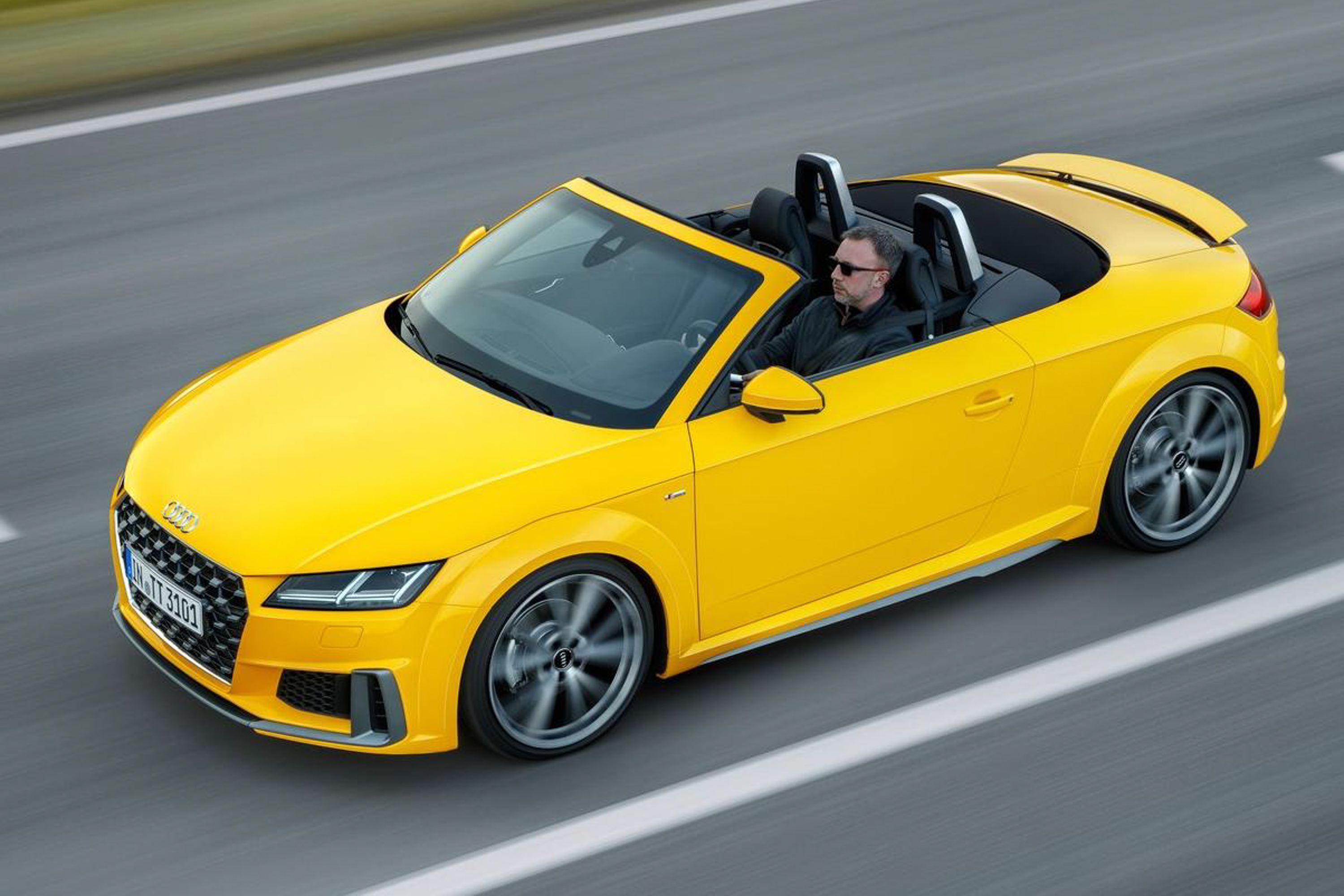 รูป 2019 Audi TT Roadster public