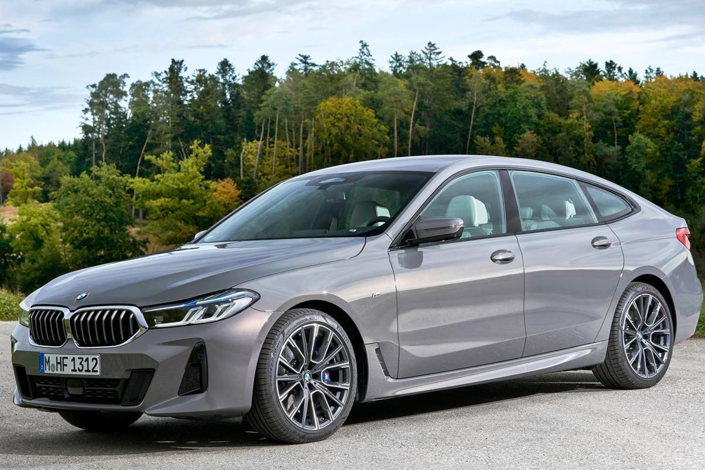 รูป 2021 BMW 6 Series Gran Turismo public