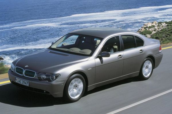 รูป BMW 7 Series Sedan 2002