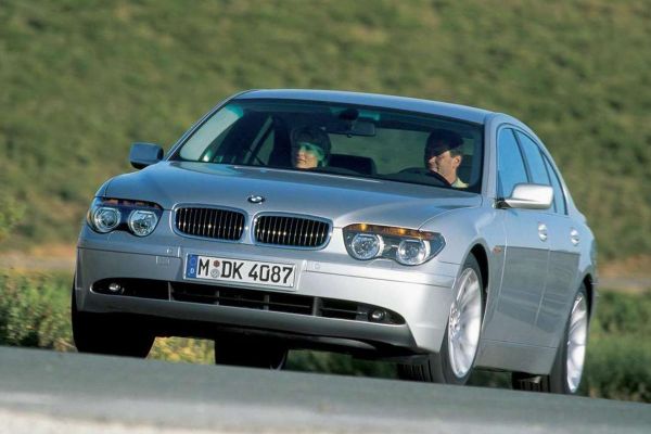 รูป BMW 7 Series Sedan 2002