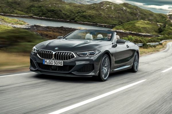 BMW 8 Series Convertible อย่างเป็นทางการ