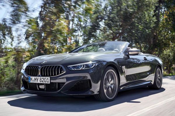 BMW 8 Series Convertible อย่างเป็นทางการ