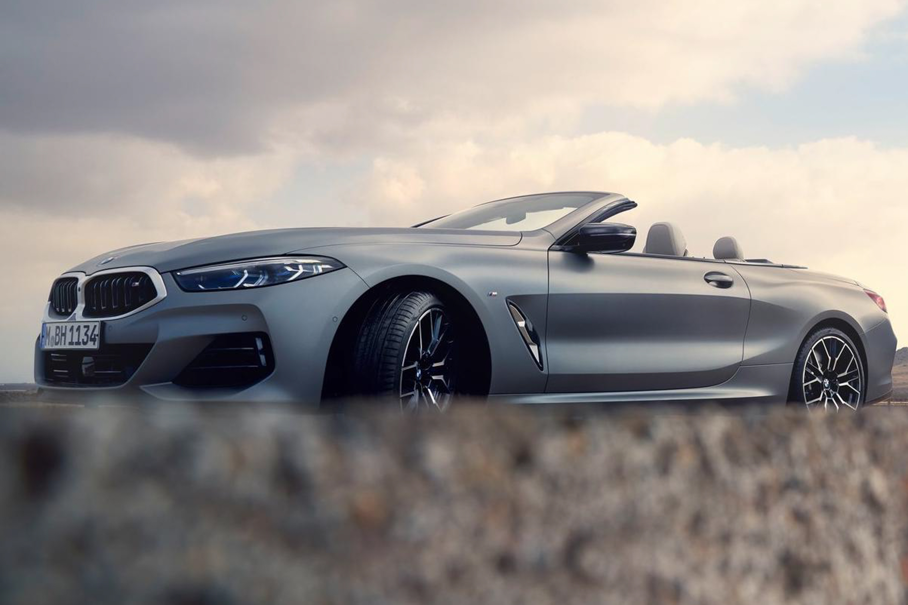 รูป 2023 BMW 8 Series Convertible public