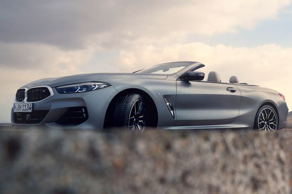 BMW 8 Series Convertible อย่างเป็นทางการ