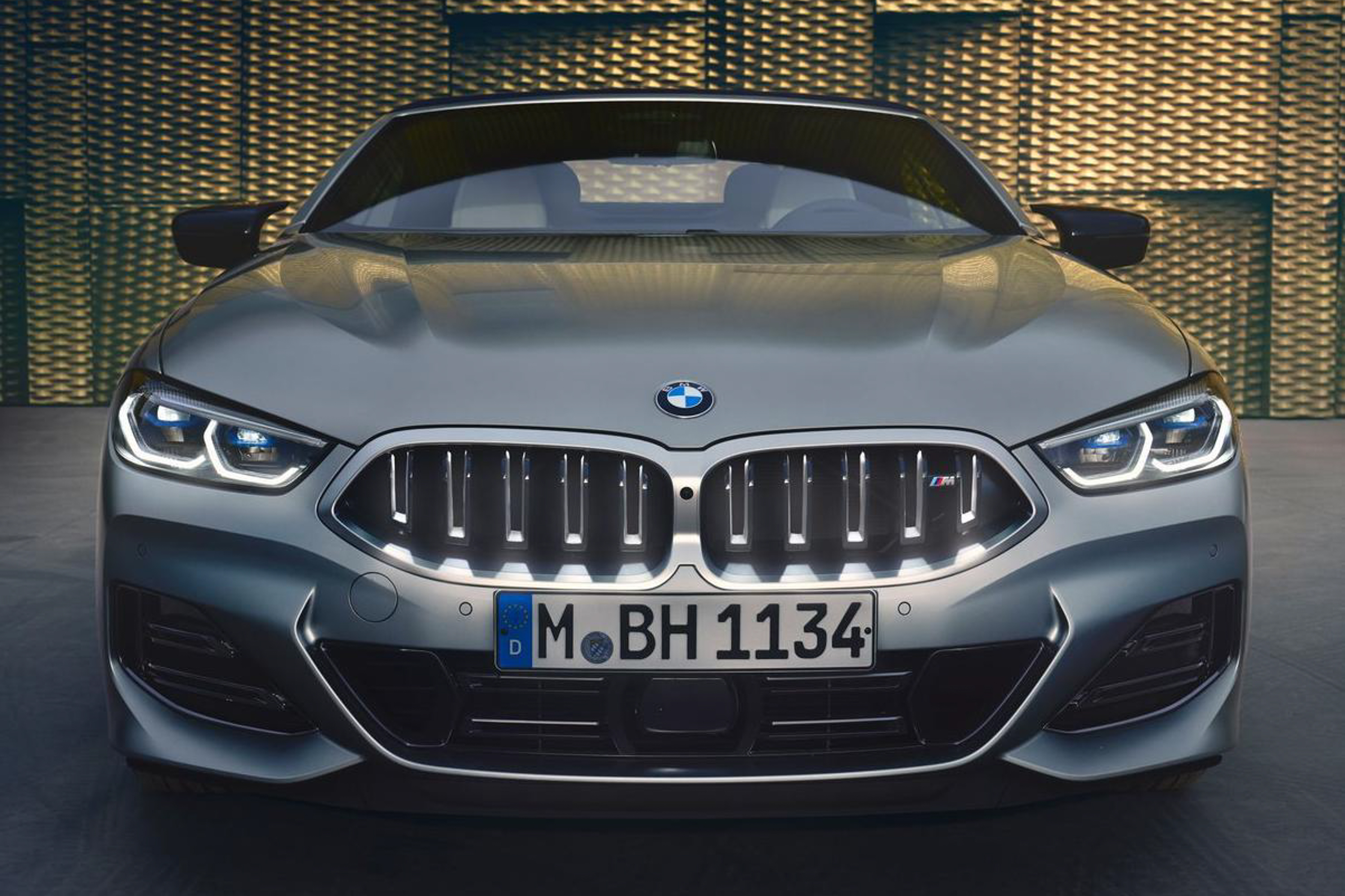 รูป 2023 BMW 8 Series Convertible public