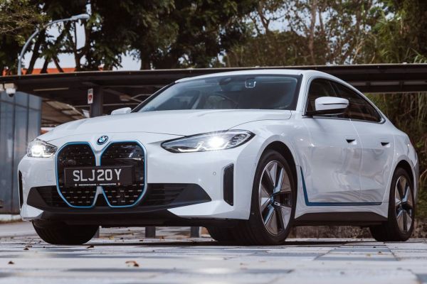 รูป BMW i4