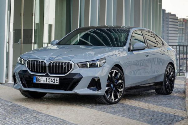 BMW i5 อย่างเป็นทางการ