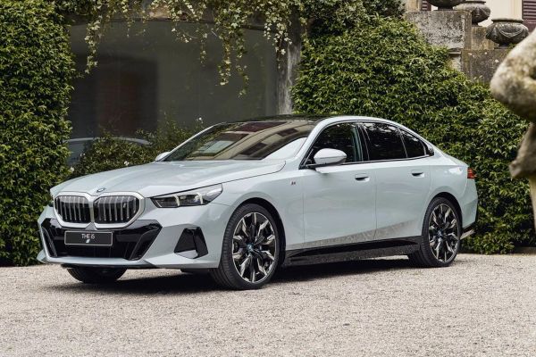 BMW i5 อย่างเป็นทางการ