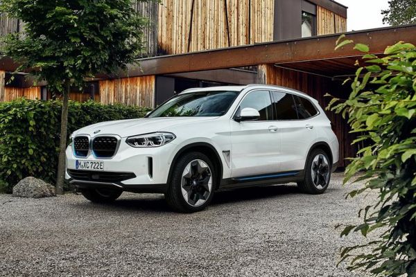 BMW iX3 อย่างเป็นทางการ