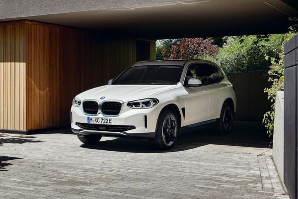 BMW iX3 อย่างเป็นทางการ