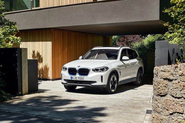 BMW iX3 อย่างเป็นทางการ