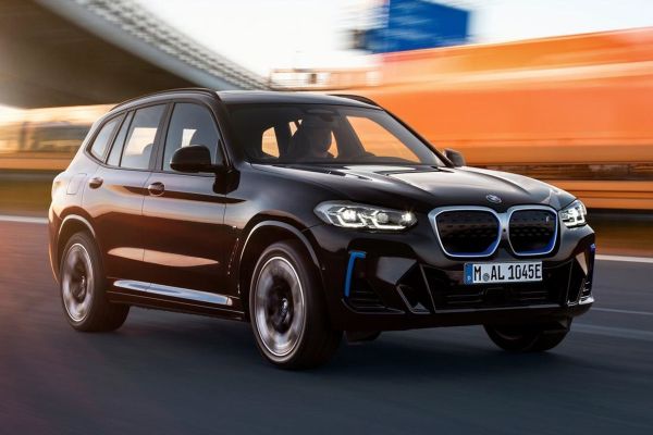 BMW iX3 อย่างเป็นทางการ