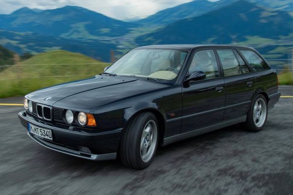 รูป BMW M5 Touring 1992