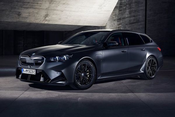 BMW M5 Touring อย่างเป็นทางการ