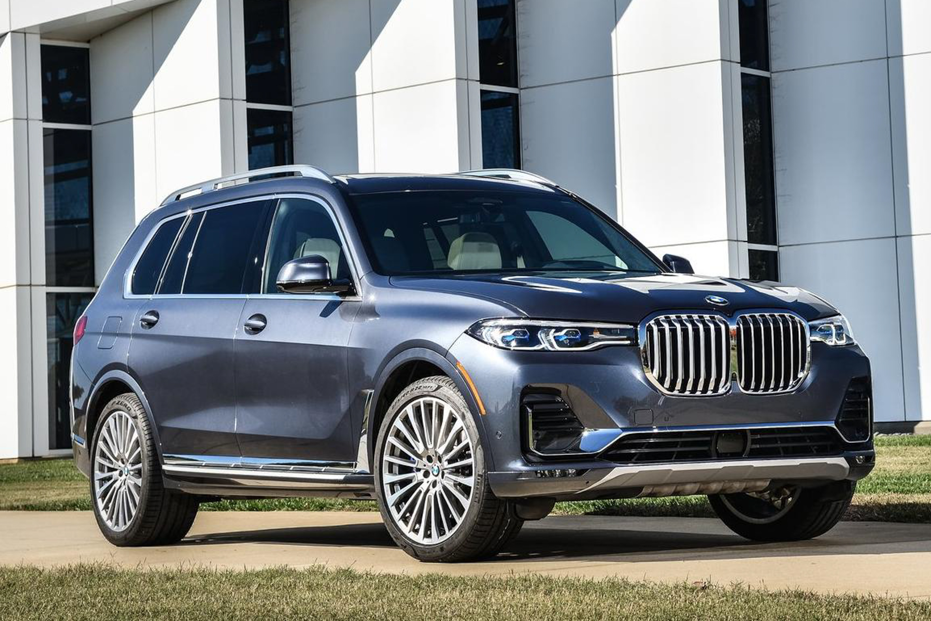 รูป 2019 BMW X7 public