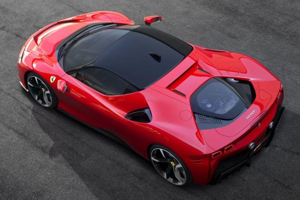 Ferrari SF90 Stradale อย่างเป็นทางการ
