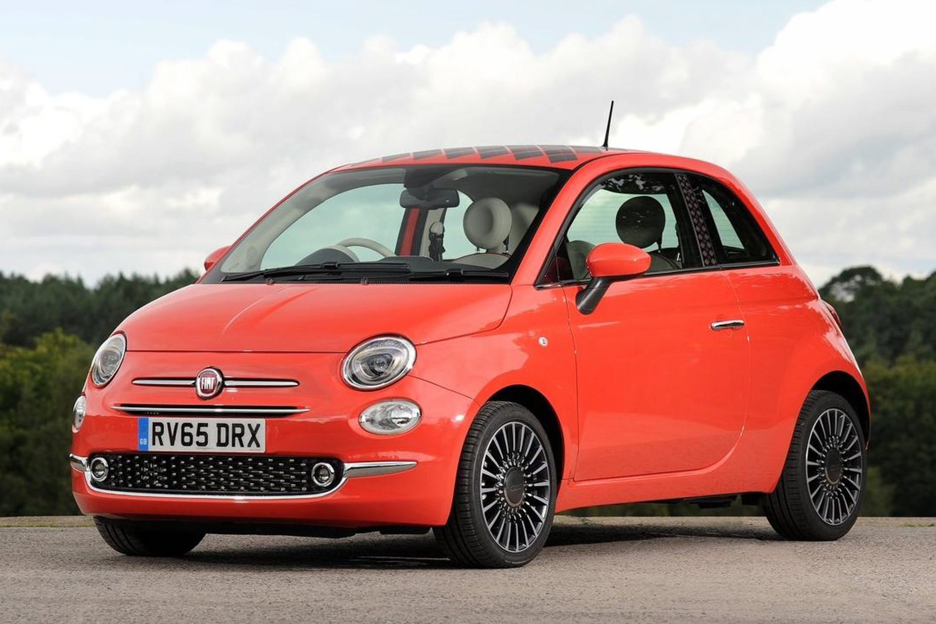 รูป 2016 Fiat 500 public