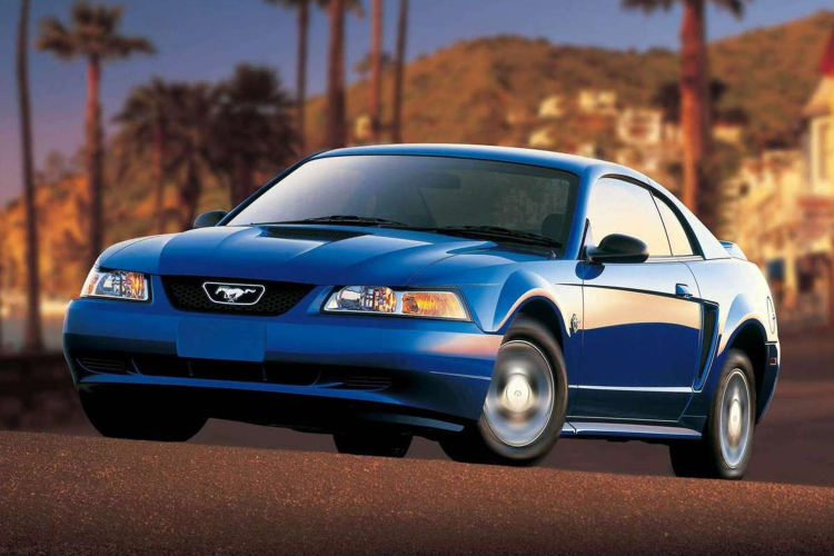 รีวิว Ford Mustang 2002