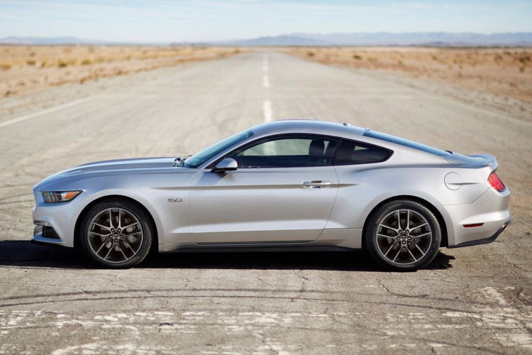 รีวิว Ford Mustang 2013