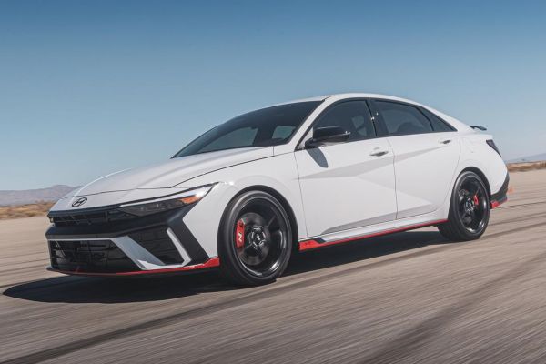 รูป Hyundai Elantra N