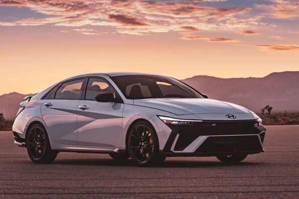 รูป Hyundai Elantra N