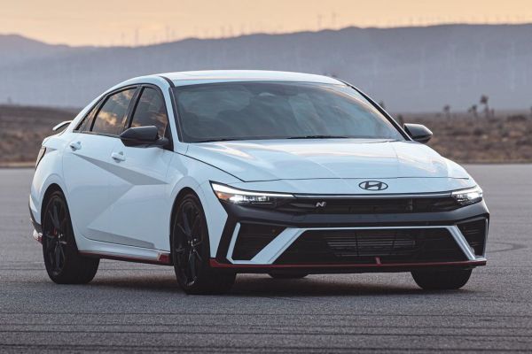 รูป Hyundai Elantra N