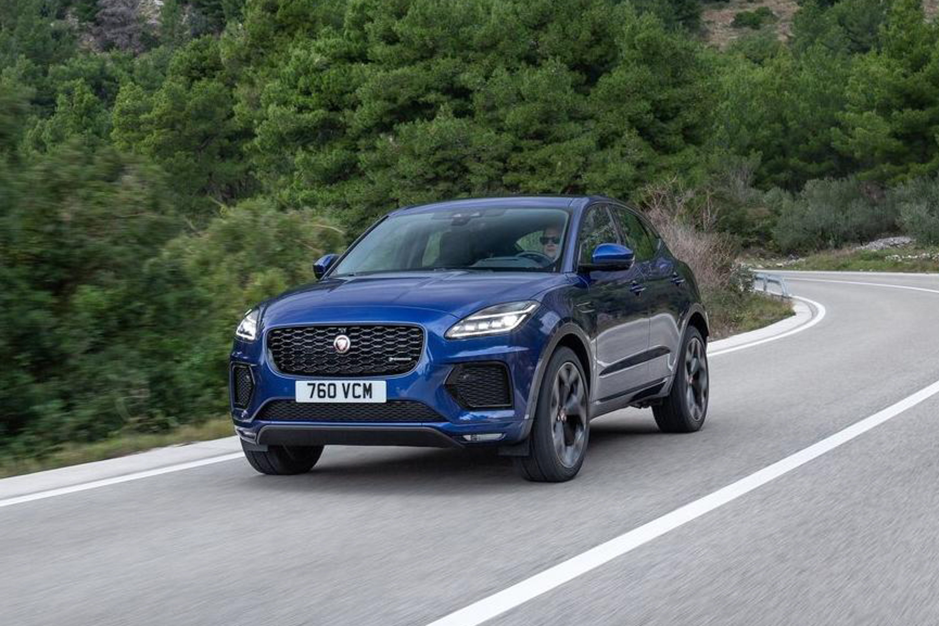 รูป 2021 Jaguar E-Pace public