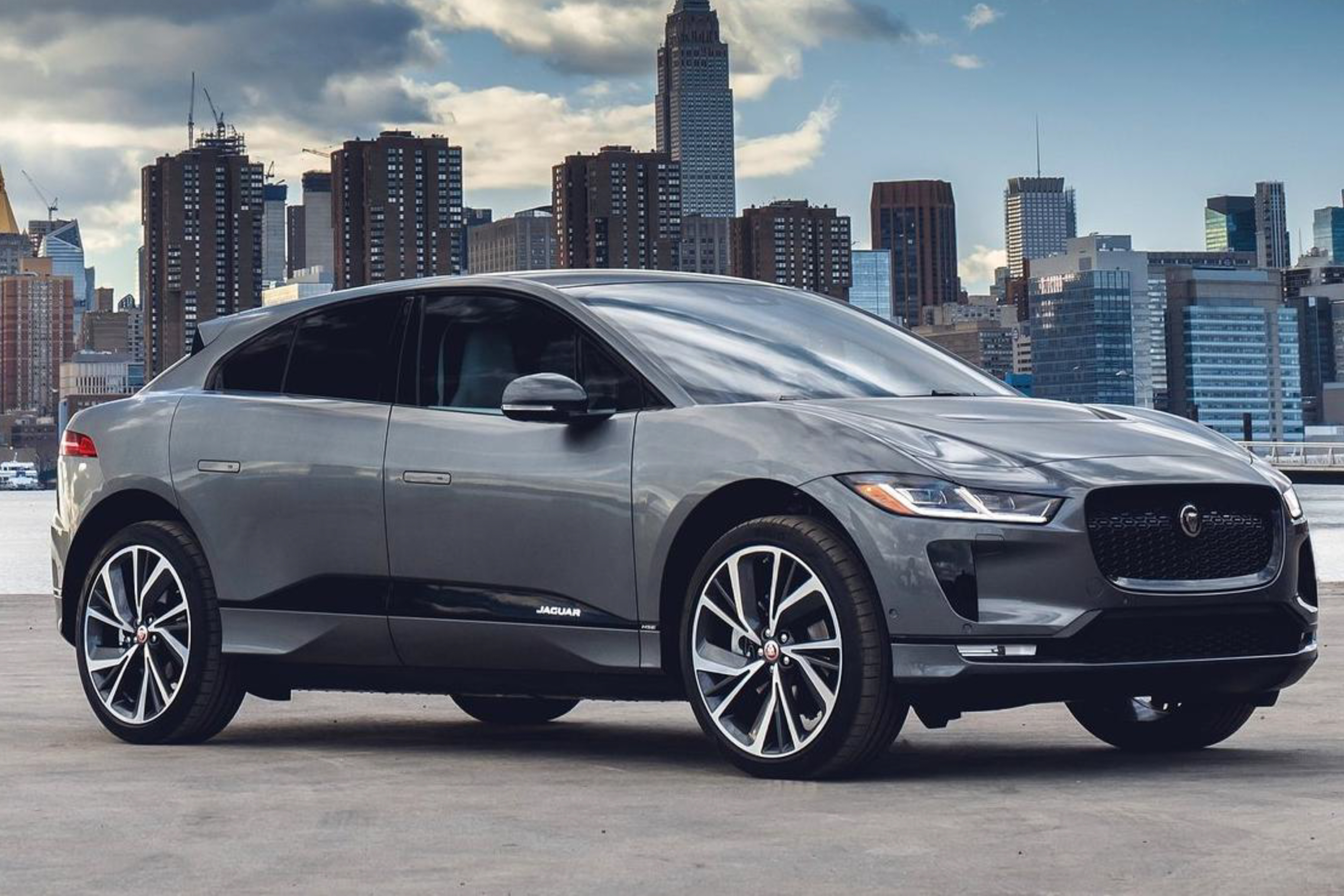 รูป 2019 Jaguar I-Pace public