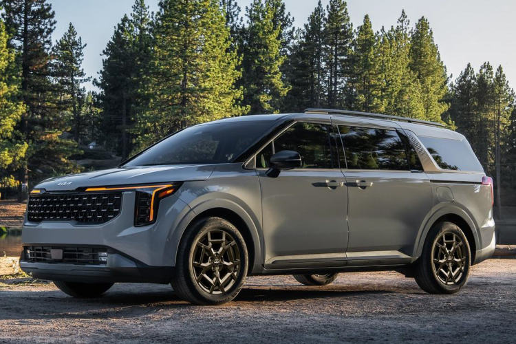 รีวิว Kia Carnival 2025