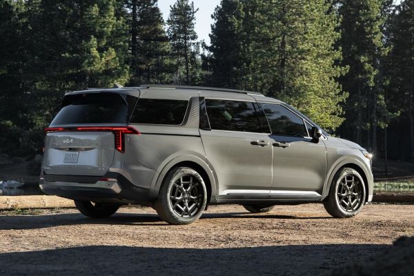 รูป Kia Carnival 2025